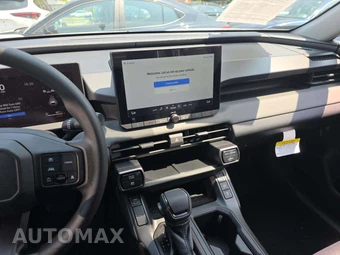 2026 Toyota RAV4 Hybrid LE - miniatura 10