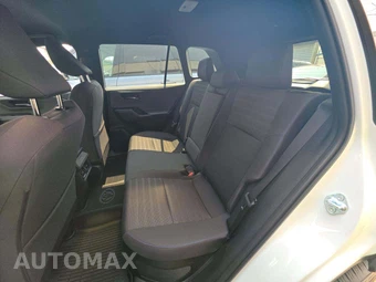 2026 Toyota RAV4 Hybrid SE - miniatura 13