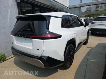 2026 Toyota RAV4 Hybrid SE - miniatura 3