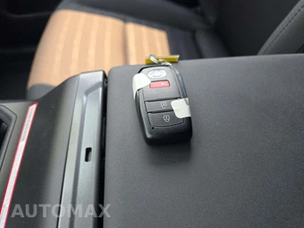 2026 Toyota RAV4 Hybrid SE - miniatura 8