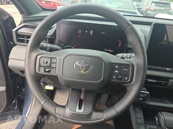 2026 Toyota RAV4 Hybrid SE - miniatura 10