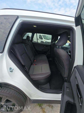 2026 Toyota RAV4 Hybrid SE - miniatura 13