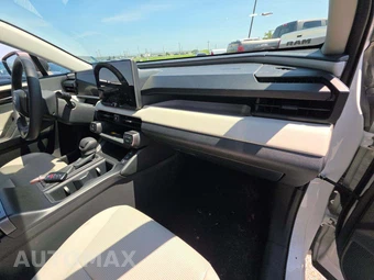 2026 Toyota RAV4 Hybrid XLE Premium - miniatura 16