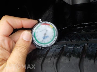 2026 Toyota RAV4 Hybrid XLE Premium - miniatura 15