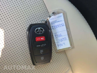 2026 Toyota RAV4 Hybrid XLE Premium - miniatura 5