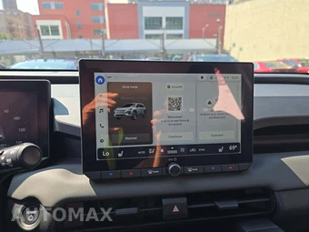 2026 Toyota RAV4 Hybrid XLE Premium - miniatura 10