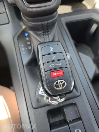 2026 Toyota RAV4 Hybrid XLE Premium - miniatura 5