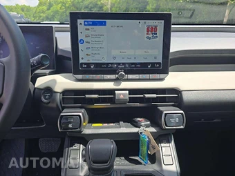 2026 Toyota RAV4 Hybrid XLE Premium - miniatura 7