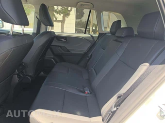 2026 Toyota RAV4 Hybrid XLE Premium - miniatura 10