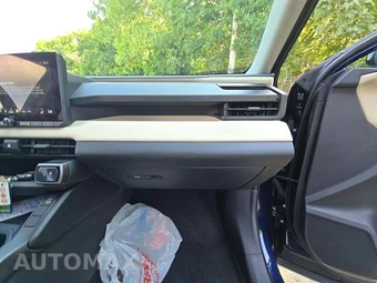 2026 Toyota RAV4 Hybrid XLE Premium - miniatura 16