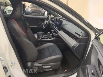 2026 Toyota RAV4 Plug-In Hybrid GR Sport - miniatura 18