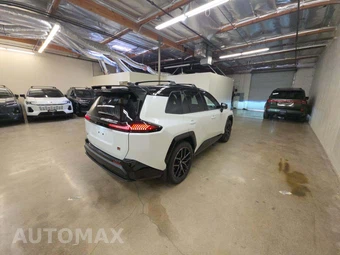 2026 Toyota RAV4 Plug-In Hybrid GR Sport - miniatura 3