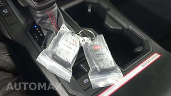 2026 Toyota RAV4 Plug-In Hybrid GR Sport - miniatura 17