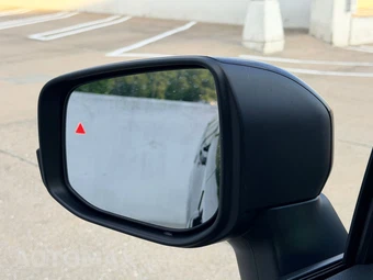 2026 Toyota RAV4 Plug-In Hybrid GR Sport - miniatura 12