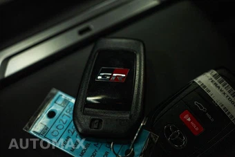 2026 Toyota RAV4 Plug-In Hybrid GR Sport - miniatura 22