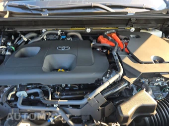 2026 Toyota RAV4 Plug-In Hybrid SE - miniatura 15