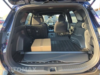 2026 Toyota RAV4 Plug-In Hybrid SE - miniatura 16