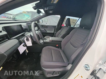 2026 Toyota RAV4 Plug-In Hybrid SE - miniatura 7