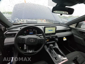 2026 Toyota RAV4 Plug-In Hybrid SE - miniatura 11