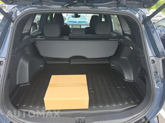 2026 Toyota RAV4 Plug-In Hybrid SE - miniatura 23