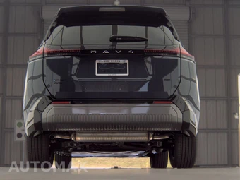 2026 Toyota RAV4 Plug-In Hybrid SE - miniatura 7