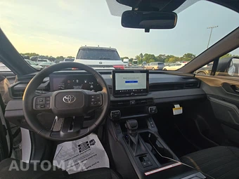 2026 Toyota RAV4 Plug-In Hybrid SE - miniatura 11