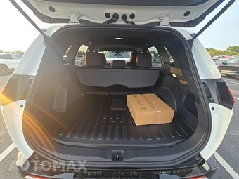 2026 Toyota RAV4 Plug-In Hybrid SE - miniatura 16