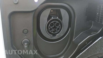 2026 Toyota RAV4 Plug-In Hybrid SE - miniatura 17
