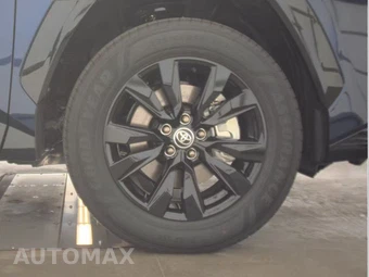 2026 Toyota RAV4 Plug-In Hybrid SE - miniatura 10