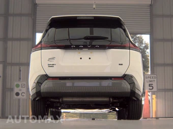 2026 Toyota RAV4 Plug-In Hybrid SE - miniatura 7