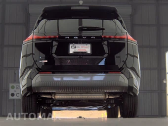 2026 Toyota RAV4 Plug-In Hybrid SE - miniatura 7