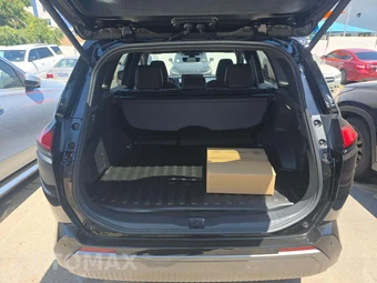 2026 Toyota RAV4 Plug-In Hybrid XSE - miniatura 14