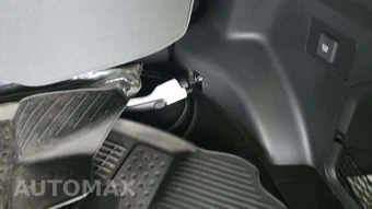 2026 Toyota RAV4 Plug-In Hybrid XSE - miniatura 24