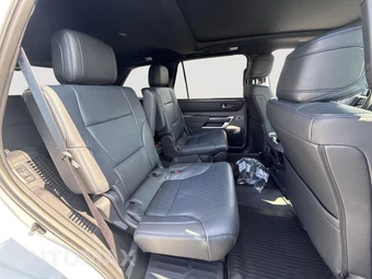 2026 Toyota Sequoia Platinum - miniatura 4