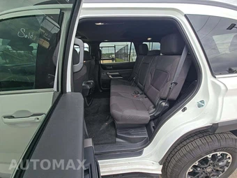 2026 Toyota Sequoia SR5 - miniatura 10