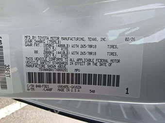 2026 Toyota Sequoia SR5 - miniatura 2