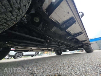 2026 Toyota Sequoia SR5 - miniatura 15