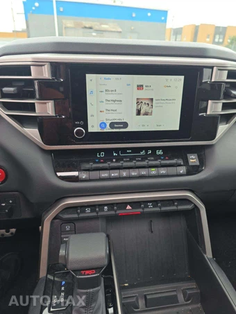 2026 Toyota Sequoia SR5 - miniatura 7