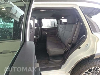 2026 Toyota Sequoia SR5 - miniatura 13