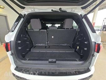 2026 Toyota Sequoia SR5 - miniatura 15
