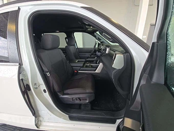 2026 Toyota Sequoia SR5 - miniatura 19