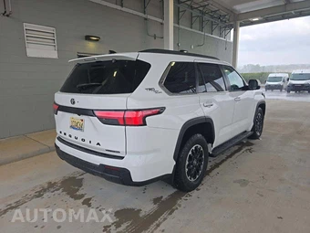 2026 Toyota Sequoia SR5 - miniatura 3