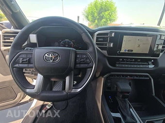 2026 Toyota Sequoia SR5 - miniatura 10