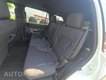 2026 Toyota Sequoia SR5 - miniatura 13