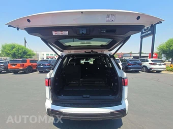 2026 Toyota Sequoia SR5 - miniatura 15