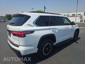 2026 Toyota Sequoia SR5 - miniatura 3