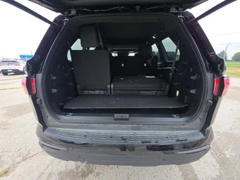 2026 Toyota Sequoia SR5 - miniatura 12