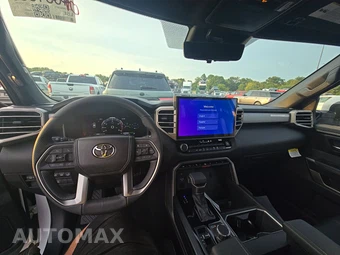 2026 Toyota Sequoia SR5 - miniatura 11