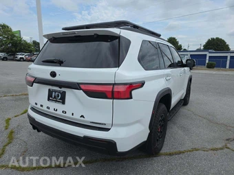 2026 Toyota Sequoia TRD Pro - miniatura 3