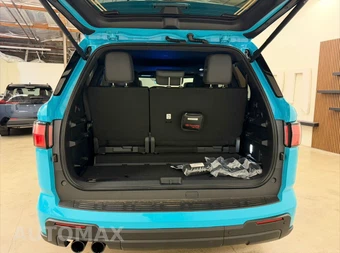 2026 Toyota Sequoia TRD Pro - miniatura 6